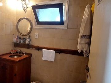 VENTA CASA 3 AMB CON PARQUE,GALPÓN Y LOSA