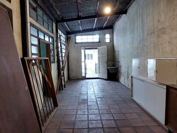 VENTA CASA 3 AMB CON PARQUE,GALPÓN Y LOSA
