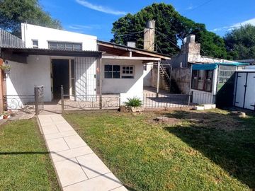 VENTA CASA 3 AMB CON PARQUE,GALPÓN Y LOSA