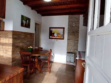 VENTA CASA 3 AMB CON PARQUE,GALPÓN Y LOSA