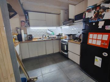 IMPORTANTE VIVIENDA MULTIFAMILIAR SALIDA 2 CALLES