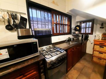 VENTA CASA 4 AMB COCHERA PATIO VILLA DEL PARQUE