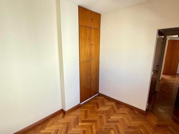 VENTA DPTO 4 AMB C/BALCON VISTA ABIERTA Y PARRILLA