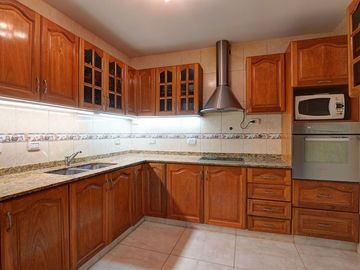 Venta casa 7 amb. Villa Santa Rita Pileta+Cocheras