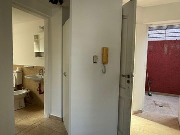 VENTA DEPTO 1 DORM PLANTA BAJA Y PATIO DESOCUPADO
