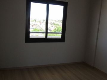 Venta depto 1 Dormitorio con Balcón y Escritura