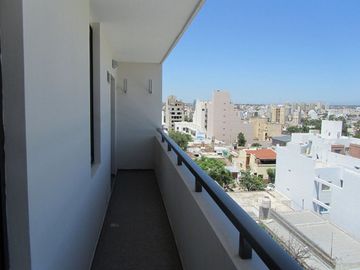 Venta depto 1 Dormitorio con Balcón y Escritura