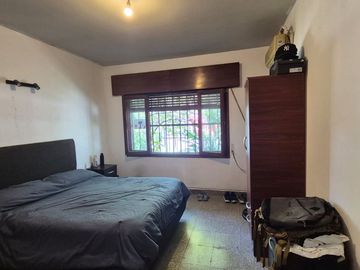 Casa mas Local San Martin Norte Frente a Plaza