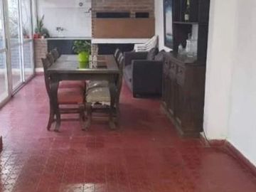 Casa mas Local San Martin Norte Frente a Plaza