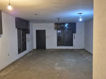 Casa mas Local San Martin Norte Frente a Plaza