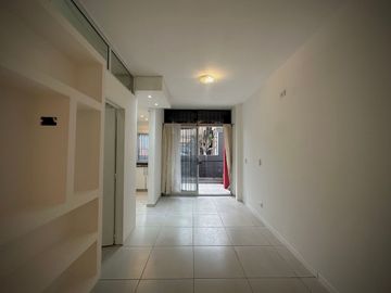 DEPARTAMENTO 2 AMB COCHERA ESCRITORIO VENTA