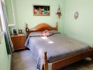 VENTA DE CASA DE 3 DORMITORIOS A RECICLAR BELGRANO
