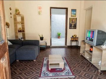 VENTA DE CASA DE 3 DORMITORIOS A RECICLAR BELGRANO