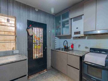 CASA 2 DORMITORIOS Y COMODIN - VENTA - ROSARIO