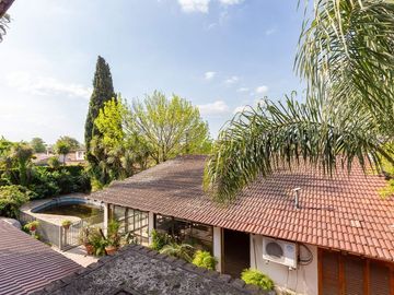 Casa  4 amb. pileta. 732m lote. Precio imbatible.