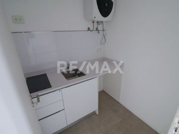 En Venta Oficina Con Tres Cocheras Cubiertas