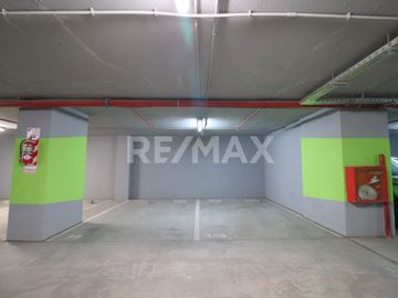 En Venta Oficina Con Tres Cocheras Cubiertas
