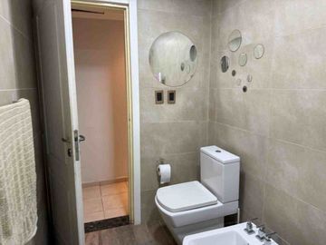 VENTA CASA 5 AMB DOMSELAAR  SOBRE LOTE 1400 MTS