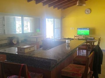VENTA CASA 5 AMB DOMSELAAR  SOBRE LOTE 1400 MTS