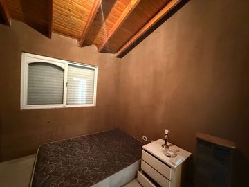 VENTA CASA 5 AMB DOMSELAAR  SOBRE LOTE 1400 MTS