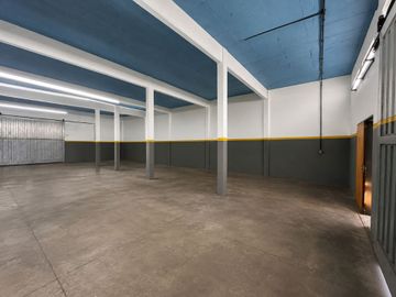 VENTA DE GALPON DEPOSITO EN ITUZAINGO OPORTUNIDAD