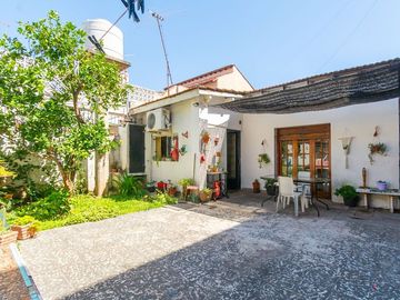VENTA CASA 3 AMBIENTES RAMOS MEJIA  CON COCHERA