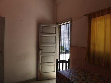 VENTA CASA 3 AMBIENTES MORON