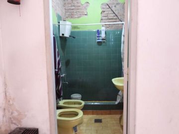 VENTA CASA 3 AMBIENTES MORON