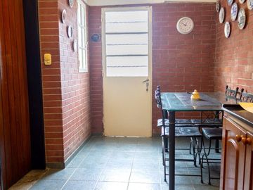 VENTA CASA 7 AMBIENTES LINIERS - DISEÑO FUNCIONAL