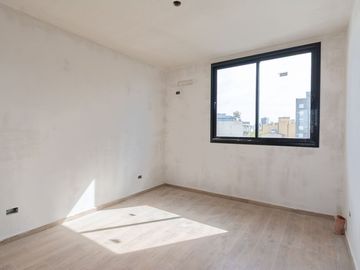 VENTA DEPARTAMENTO TRES AMBIENTES MORON ESTRENAR