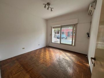 VENTA EXCELENTE PH AL FTE. PATIO S/EXP.  V. MAIPU
