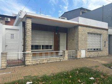 VENTA EXCELENTE PH AL FTE. PATIO S/EXP.  V. MAIPU