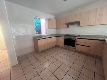 CASA EN VENTA EN CLAUSTRO DE SANTIAGO, QUERETARO