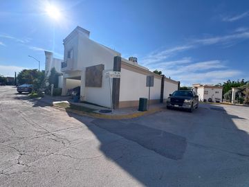 CASA EN VENTA EN AMPLIACION SENDEROS CERRADA FLAMBOYANES, TORREÓN COAH.