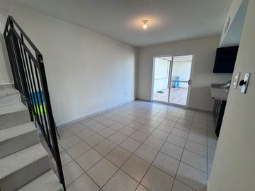 CASA EN VENTA EN AMPLIACION SENDEROS CERRADA FLAMBOYANES, TORREÓN COAH.