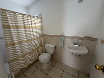 CASA EN RENTA EN SENDEROS, TORREON, COAH