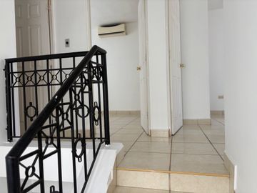 CASA EN RENTA EN SENDEROS, TORREON, COAH