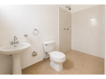 CASA EN RENTA VALLE REAL RESIDENCIAL CORREGIDORA QUERETARO