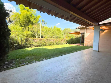 HERMOSA CASA DE UN NIVEL EN RENTA , RETIRO / ANT