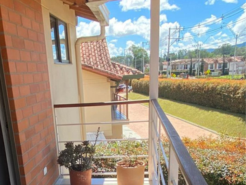 CASA EN RENTA EN LA CEJA , MANZANARES