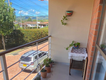 CASA EN RENTA EN LA CEJA , MANZANARES