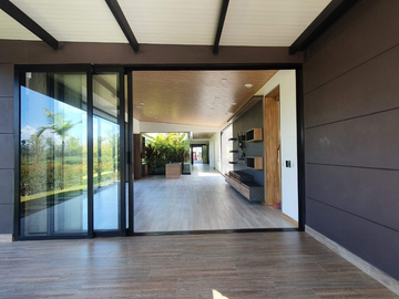 EXCLUSIVA CASA EN RENTA EN LLANOGRANDE