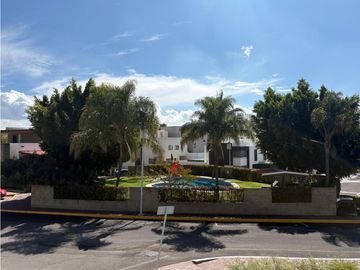 VENTA CASA DE AUTOR LA CIMA EN EL NUEVO QUERETARO