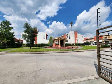 Casa en Renta en Toluca, a 15 min del aeropuerto y frente a parque industrial Toluca 2000