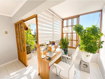 En venta departamento amplio y luminoso de 4 dormitorios - Jardines del Sur