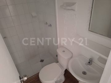 RENTO CASA EN BOSQUES DEL PALMAR ROBLEDO
