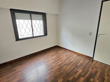 En Alquiler | Hermosa Casa con 2 Dormitorios, Patio y Entrada para 1 Auto en Barrio La Perlita, Moreno