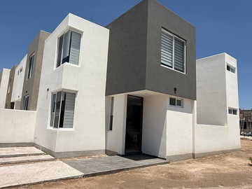 ESTRENA CASAS AMPLIAS EN RESIDENCIAL SALIDA A CALVILLO PTE. DE AGUASCALIENTES