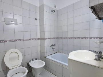 Departamento PH 2 ambientes en Villa Crespo PB con patio muy buen estado venta