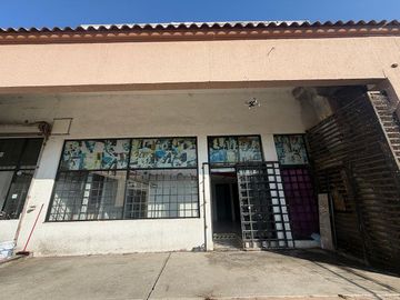 VENTA | LOCAL COMERCIAL 3 NIVELES PLAZA JARDINES
